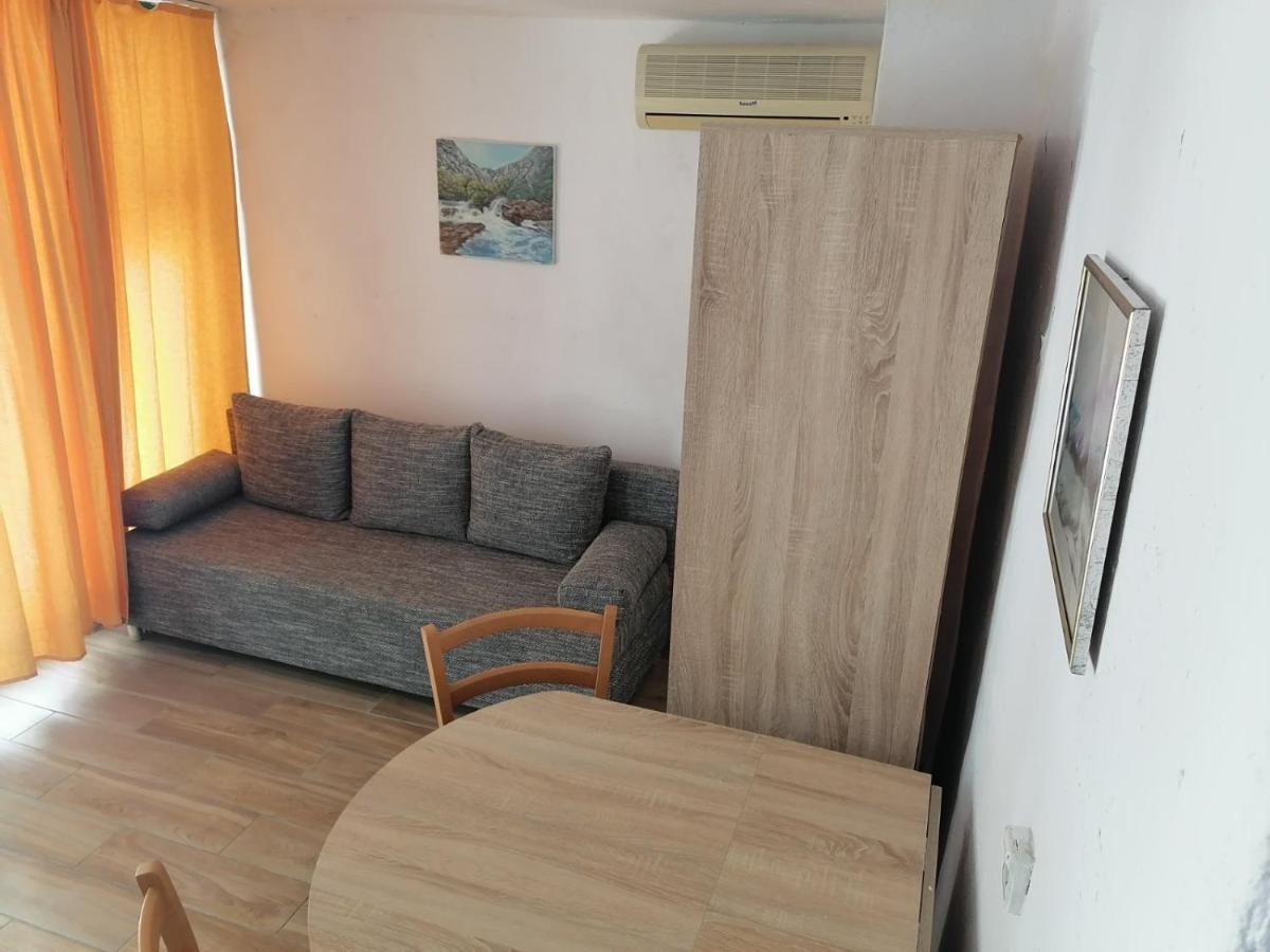Apartman Milica Golubic  外观 照片
