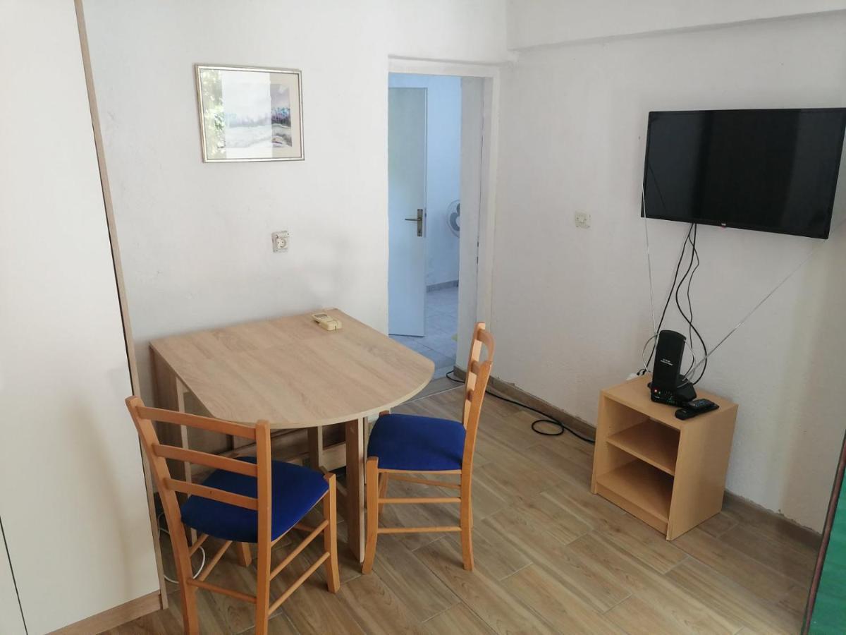 Apartman Milica Golubic  外观 照片