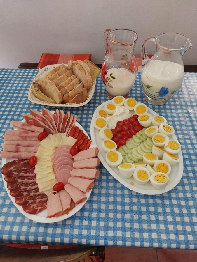 Apartman Milica Golubic  外观 照片
